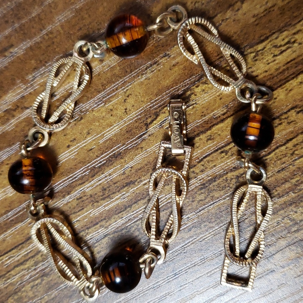 Gold Tone and Brown Lucite Bracelet